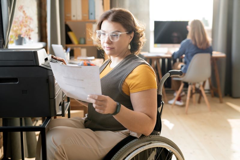 living with disability finding a job 800x533